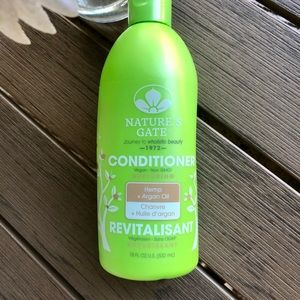 Nature's Gate Nourishing Hemp + Argan Oil Conditioner